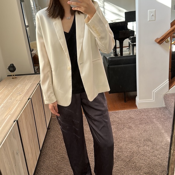 Pearl white Blazer satin - Picture 3 of 6